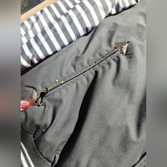 Store Close Mid Of Nov!! HOLDEN STRIPE ARM LONG JACKET L - Picture 3 of 7